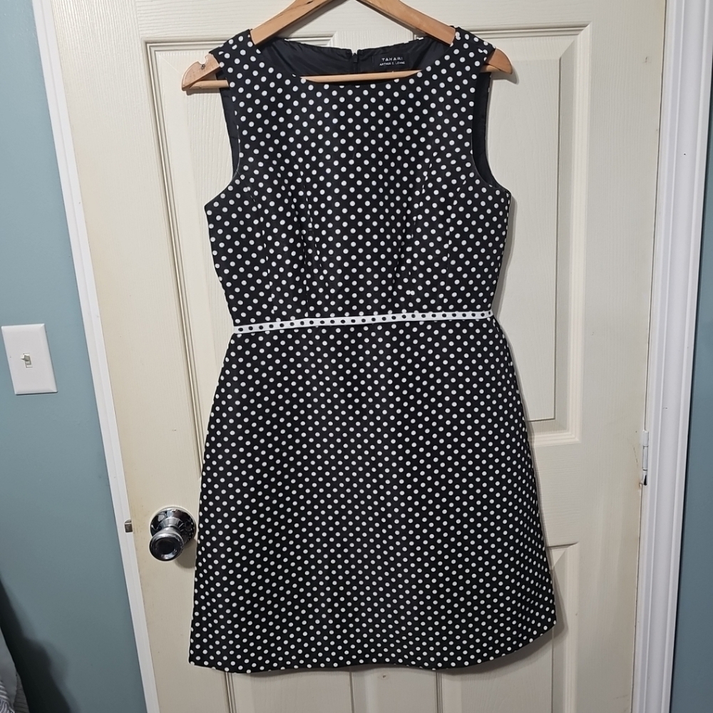 Tahari ASL Polka Dot Fit and Flare Dress for Woman's Size 6 Good‎ PreOwned Cond.